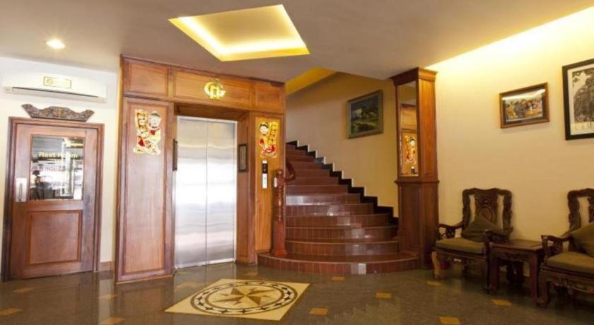 Golden House International Hotel Phnom Penh Exterior photo